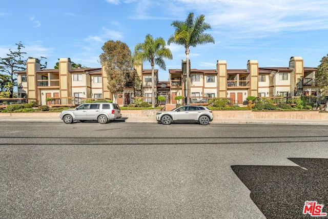 $3,400 | 2333 241st Street, Unit 3, Lomita, CA 90717