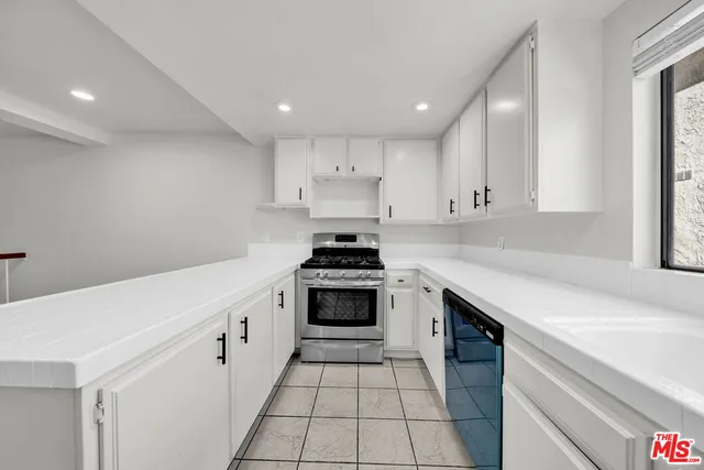 $3,400 | 2333 241st Street, Unit 3, Lomita, CA 90717