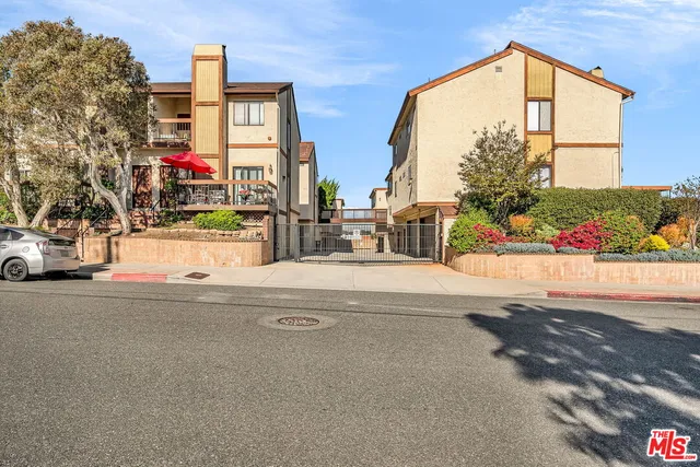 $3,400 | 2333 241st Street, Unit 3, Lomita, CA 90717
