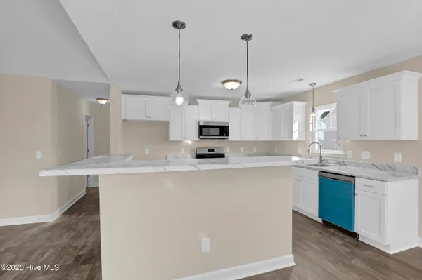 $323,900 | 309 Cotton Hl Place, Unit LOT 91, Hubert, NC 28539