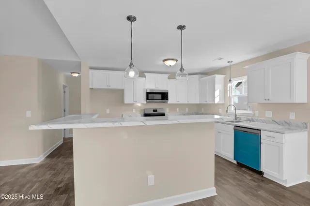 $321,900 | 309 Cotton Hl Place, Unit LOT 91, Hubert, NC 28539