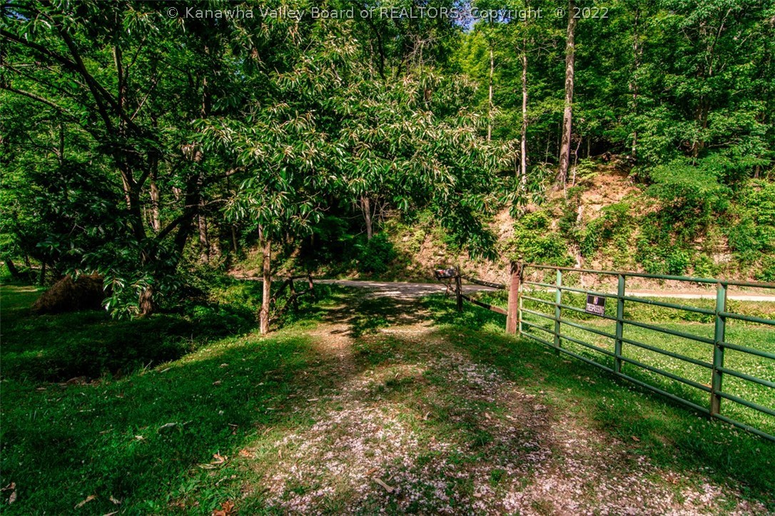 2466 Peniel Road Gay, WV 25244 - Photo 7 of 25 Gallery Image 7