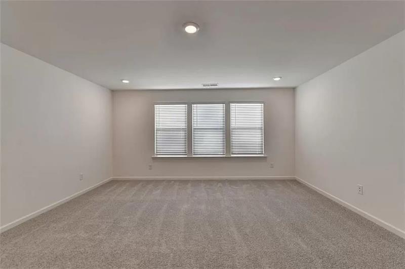 100 Mission Boulevard Pendergrass, GA 30567 - Photo 13 of 17 an empty room with windows