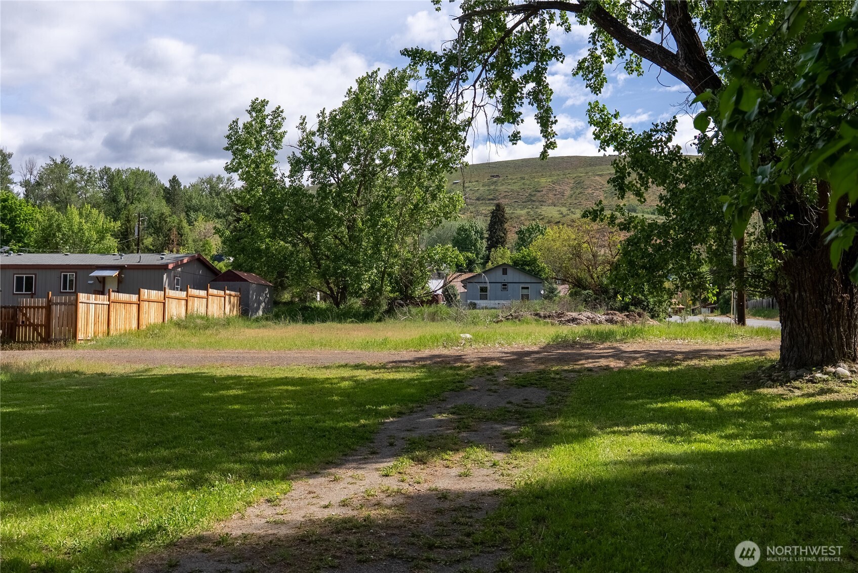 623 Main Street Winthrop, WA 98862 - Photo 8 of 22
