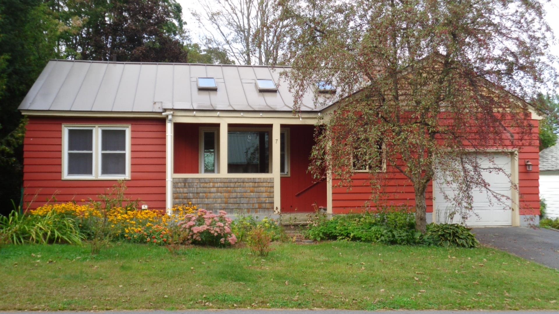 7 Fairview Street Randolph, VT 05060 - Photo 1 of 26 Gallery Image 1