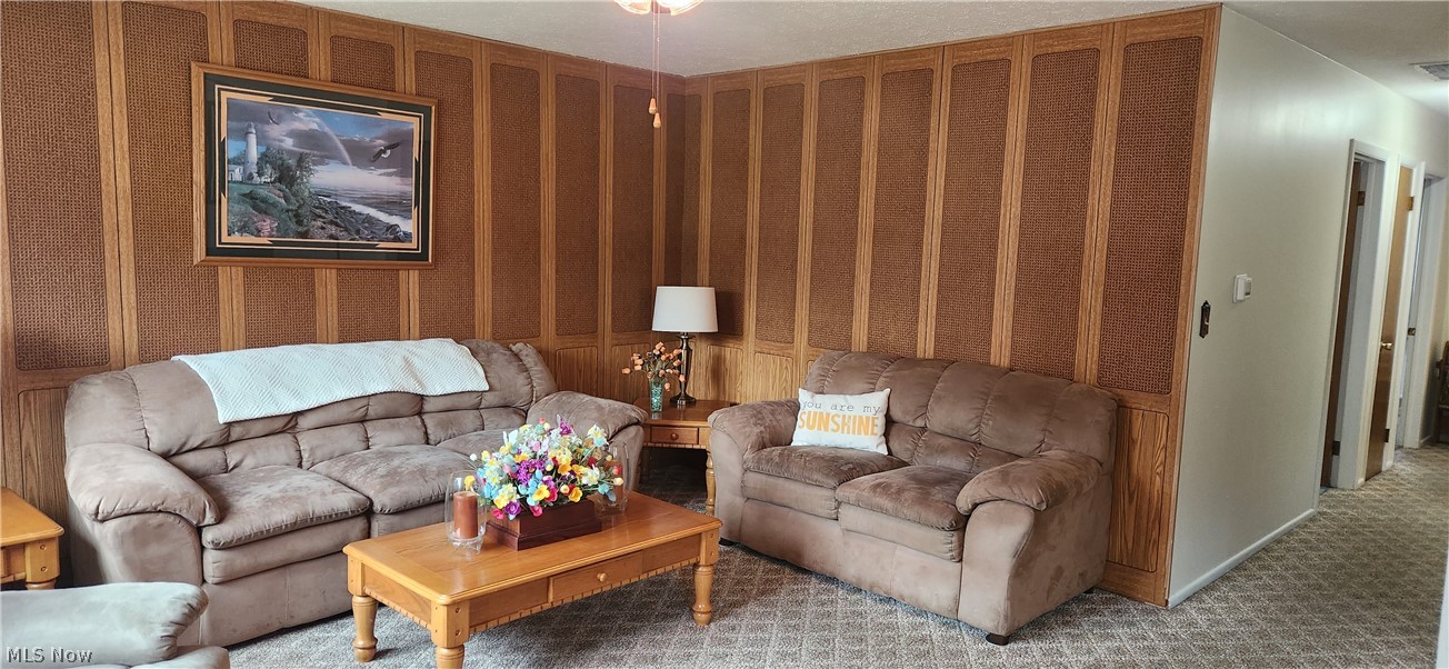 5852 Lake Road Mentor, OH 44060 - Photo 4 of 45 Living room featuring carpet