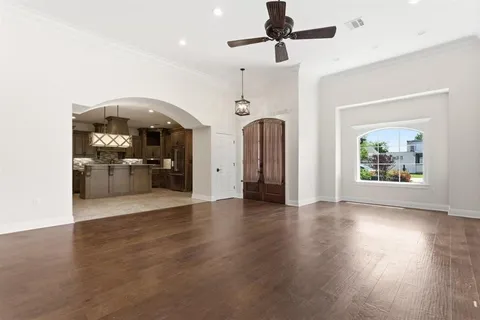 $289,900 | 2018 La Cache Drive, Lake Charles, LA 70601