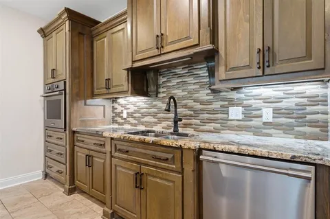 $289,900 | 2018 La Cache Drive, Lake Charles, LA 70601