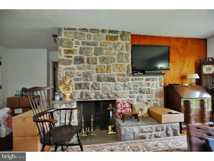 1464 Coldsprings Road Pottstown, PA 19465 - Photo 3 of 11 Gallery Image 3