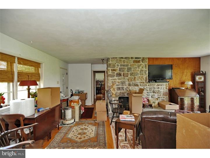 1464 Coldsprings Road Pottstown, PA 19465 - Photo 4 of 11 Gallery Image 4