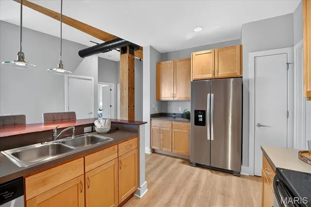 $659,900 | 6340 Clayton Road, Unit 302, Richmond Heights, MO 63117