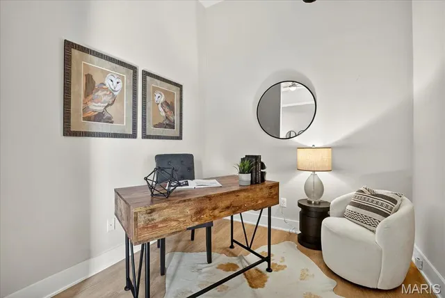 $659,900 | 6340 Clayton Road, Unit 302, Richmond Heights, MO 63117