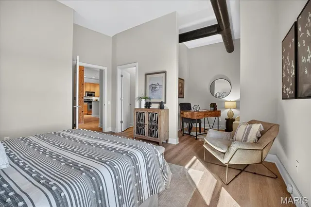 $659,900 | 6340 Clayton Road, Unit 302, Richmond Heights, MO 63117