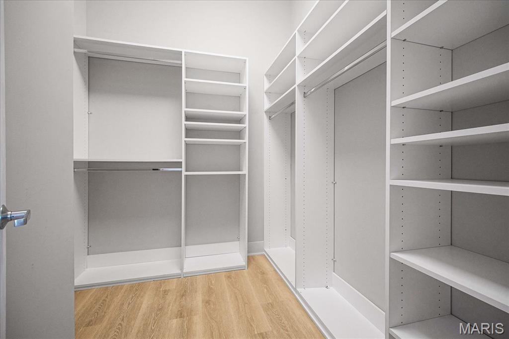 6340 Clayton Road, Unit 302 Richmond Heights, MO 63117 - Photo 31 of 44