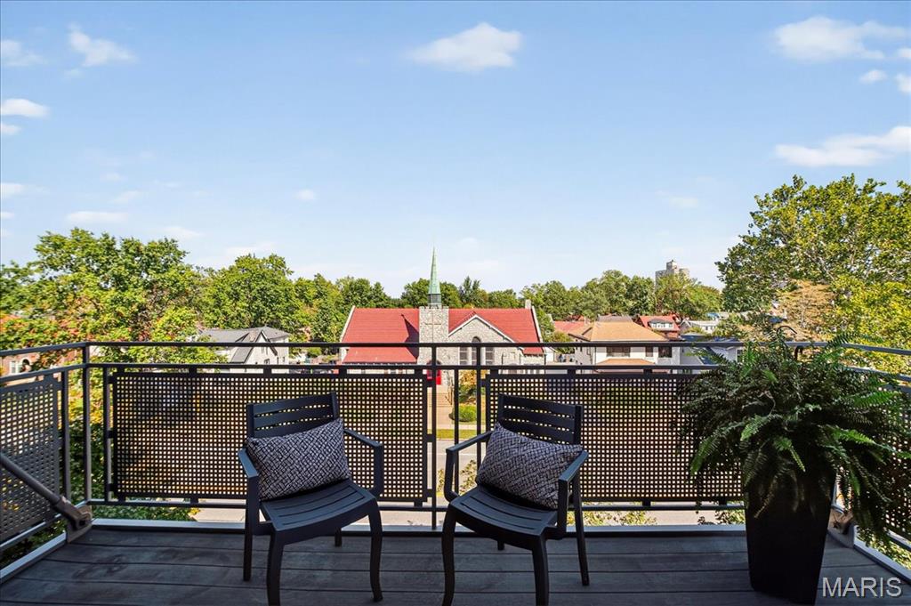 6340 Clayton Road, Unit 302 Richmond Heights, MO 63117 - Photo 32 of 44