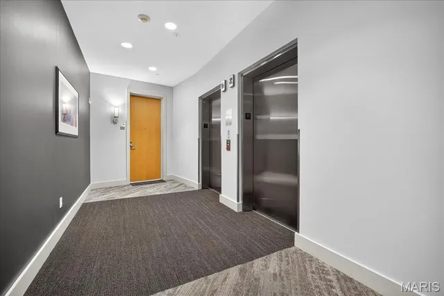 $659,900 | 6340 Clayton Road, Unit 302, Richmond Heights, MO 63117