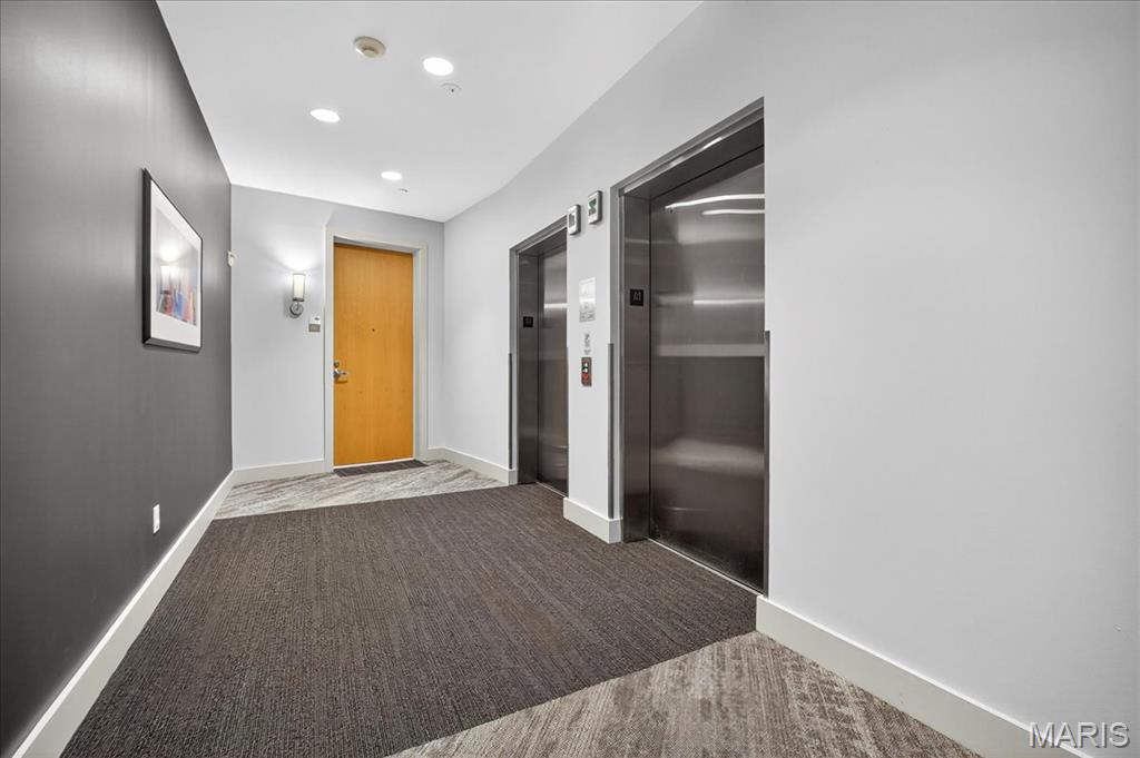 6340 Clayton Road, Unit 302 Richmond Heights, MO 63117 - Photo 35 of 44