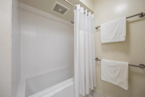 $4,000 | 333 Santana Row, Unit 208, San Jose, CA 95128