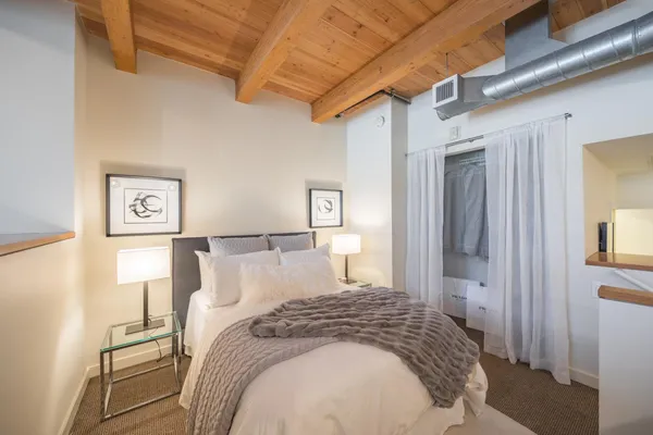 $4,000 | 333 Santana Row, Unit 208, San Jose, CA 95128