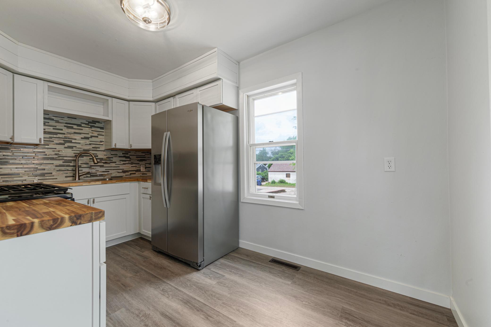 4440 7th Street Northeast Minneapolis, MN 55421 - Photo 12 of 29