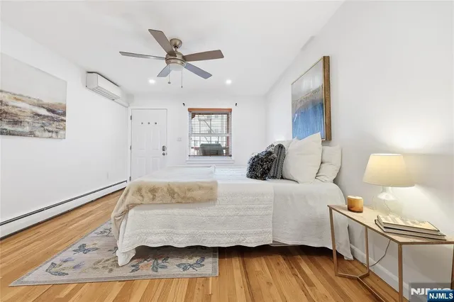 $999,000 | 325 5th Street, Unit 2, Jersey City, NJ 07302