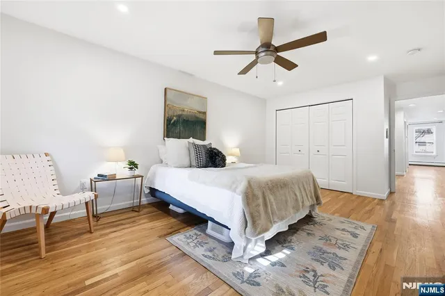 $999,000 | 325 5th Street, Unit 2, Jersey City, NJ 07302