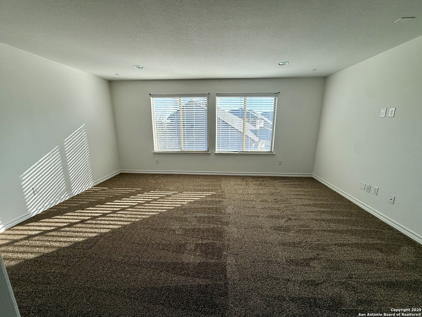 2930 Elm Tree Park San Antonio, TX 78259 - Photo 37 of 44 en empty room with window