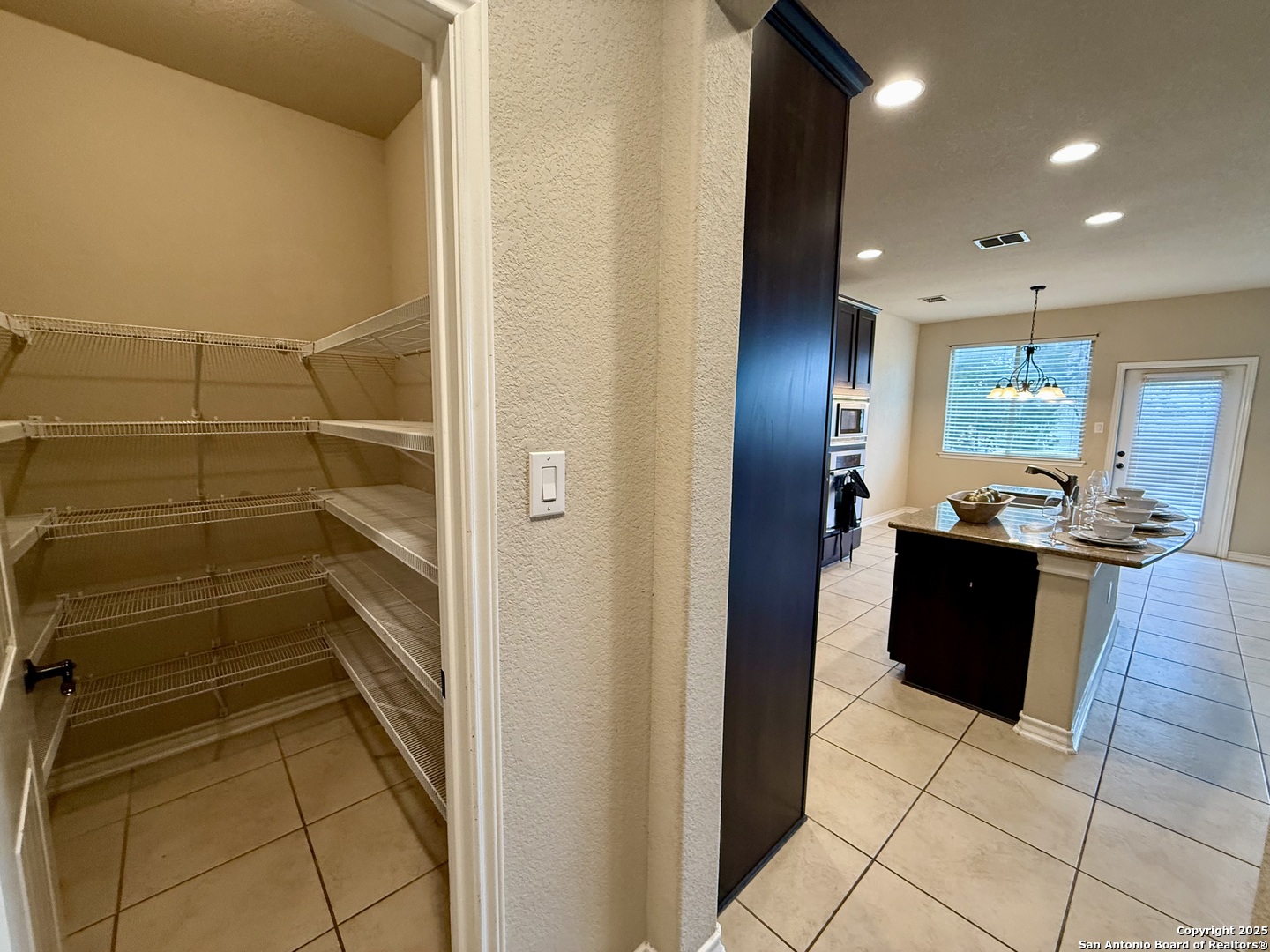 2930 Elm Tree Park San Antonio, TX 78259 - Photo 7 of 44