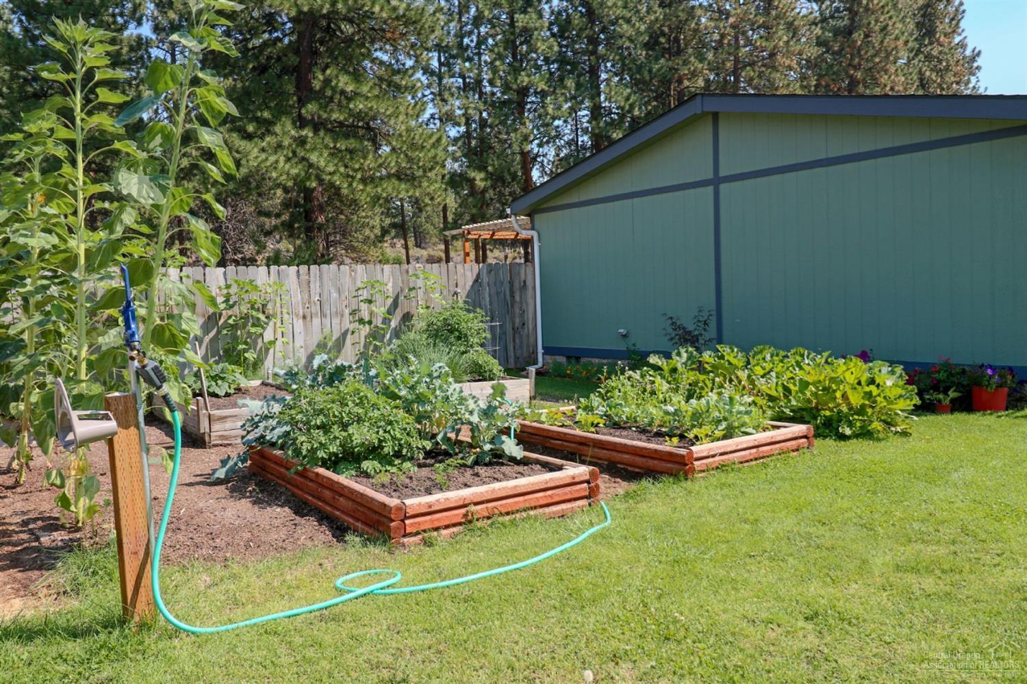 59990 Cheyenne Road Bend, OR 97702 - Photo 4 of 21 Additional Photo