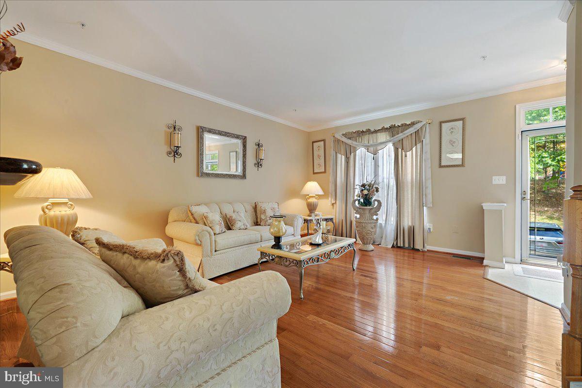 7416 Serenade Circle Clinton, MD 20735 - Photo 5 of 46