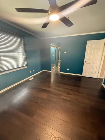 $2,700 | 203 Stafford Drive, Wheeling, IL 60090