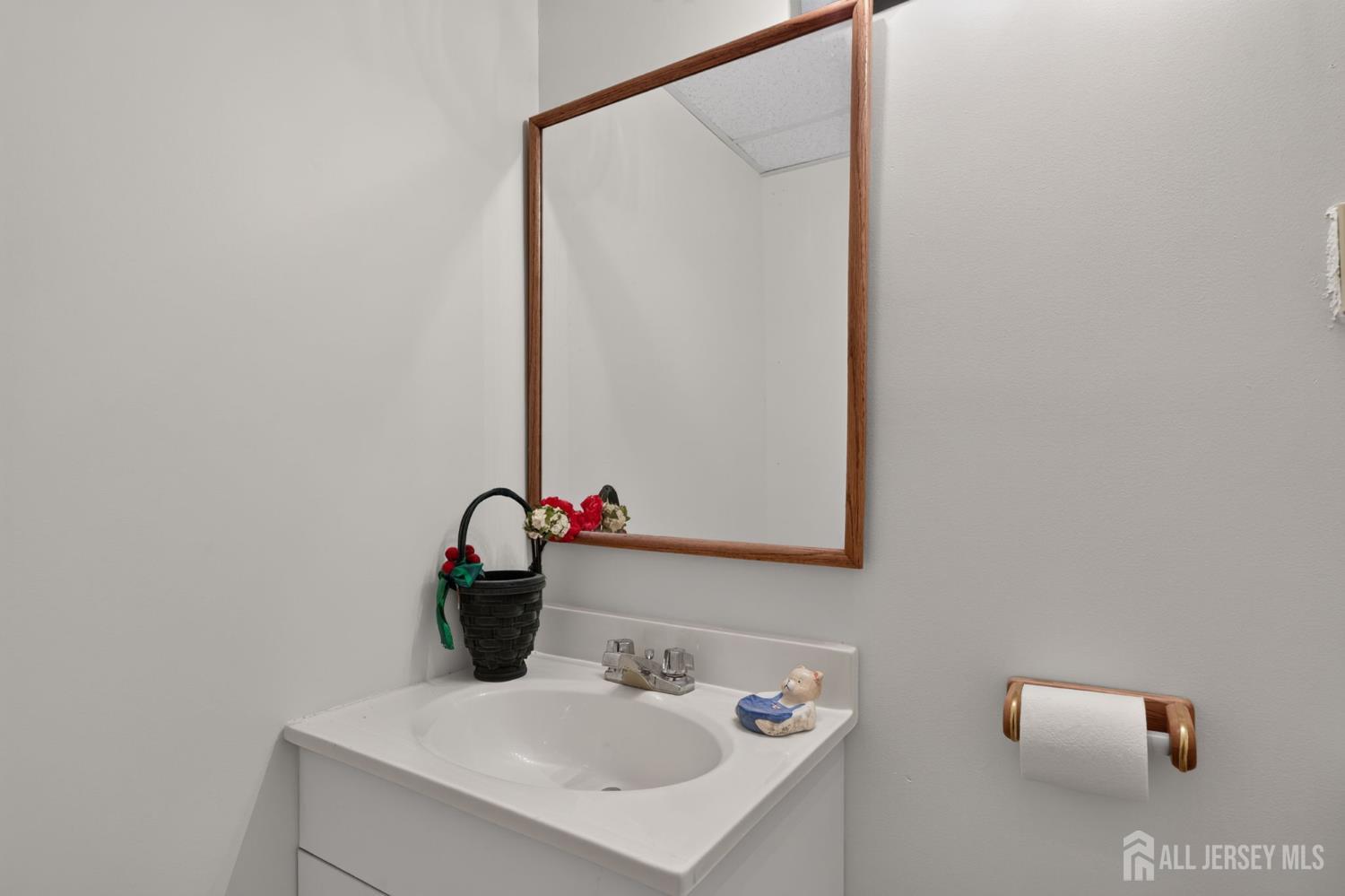 14 Gallo Way Edison, NJ 08820 - Photo 33 of 38