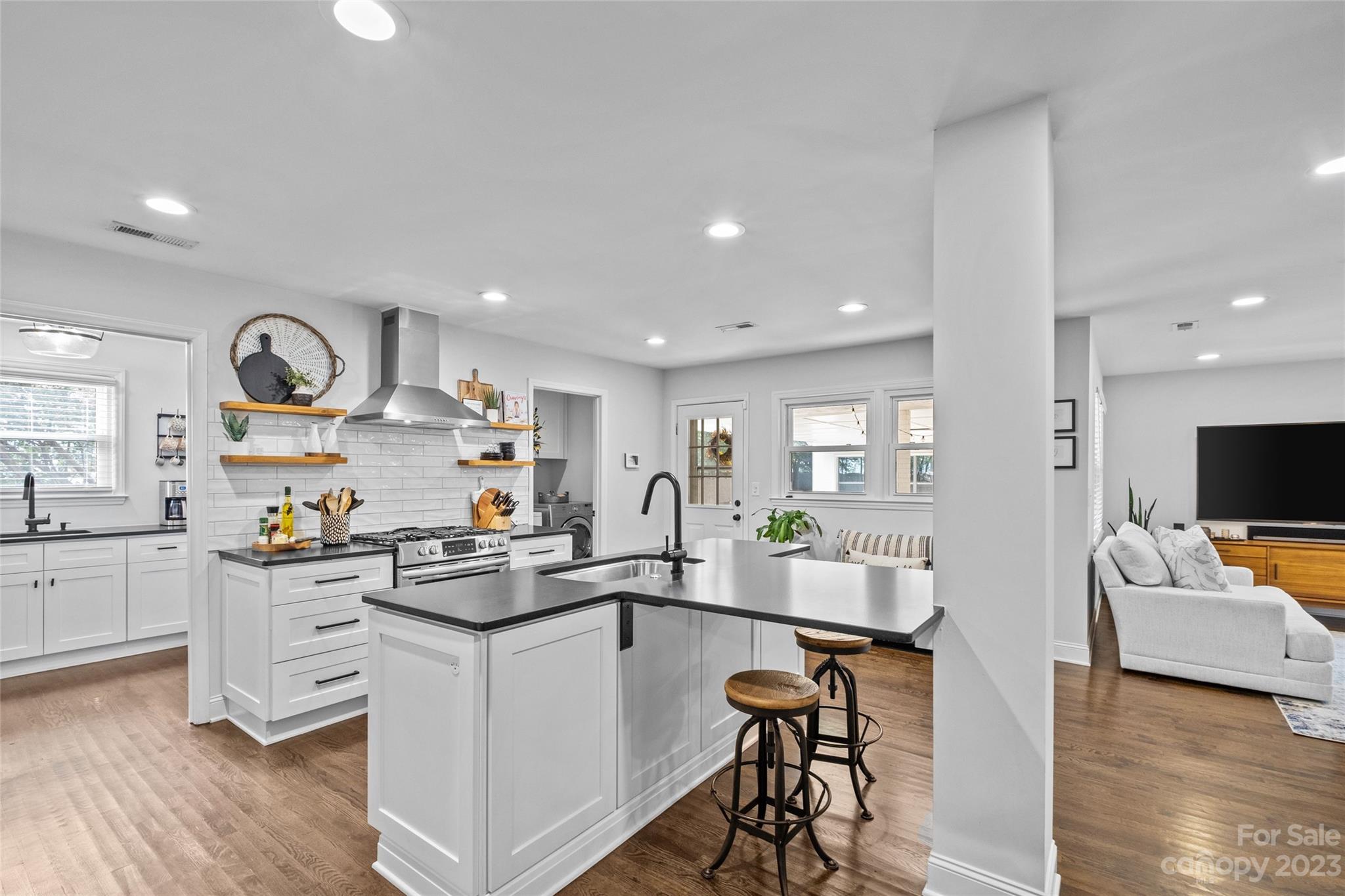 3226 Spring Valley Road Charlotte, NC 28210 - Photo 11 of 38