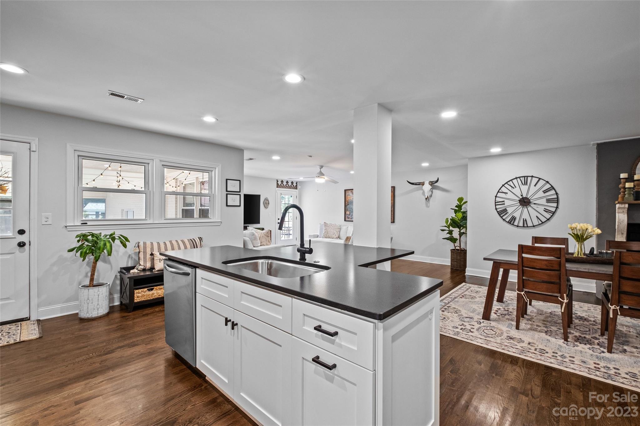 3226 Spring Valley Road Charlotte, NC 28210 - Photo 14 of 38