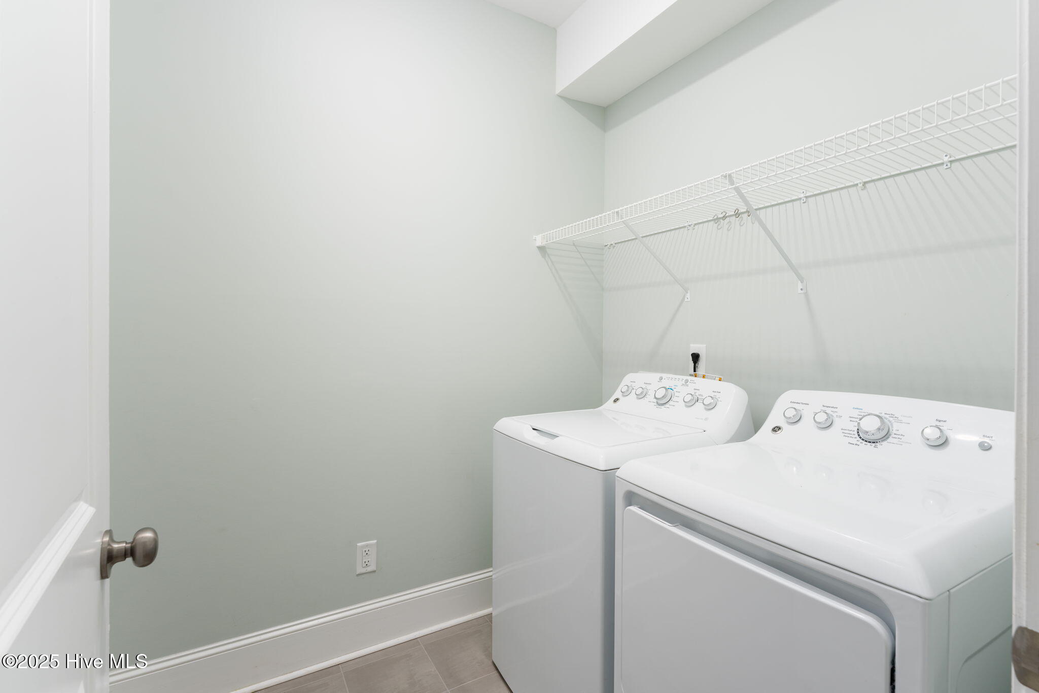 176 Collins Way Hampstead, NC 28443 - Photo 27 of 36 laundry-01a