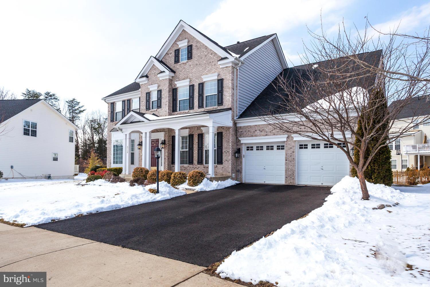 8720 Lords View Loop Gainesville, VA 20155 - Photo 2 of 30 Exterior (Front)