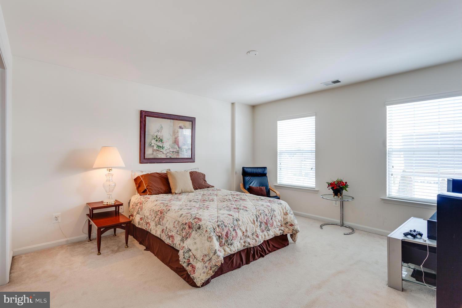 8720 Lords View Loop Gainesville, VA 20155 - Photo 18 of 30 Bedroom