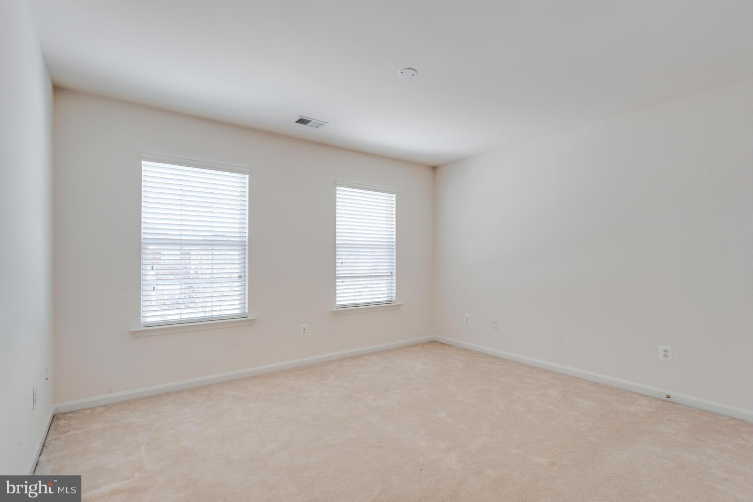 8720 Lords View Loop Gainesville, VA 20155 - Photo 21 of 30 Bedroom