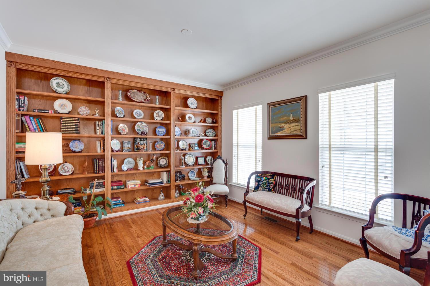 8720 Lords View Loop Gainesville, VA 20155 - Photo 5 of 30 Living Room