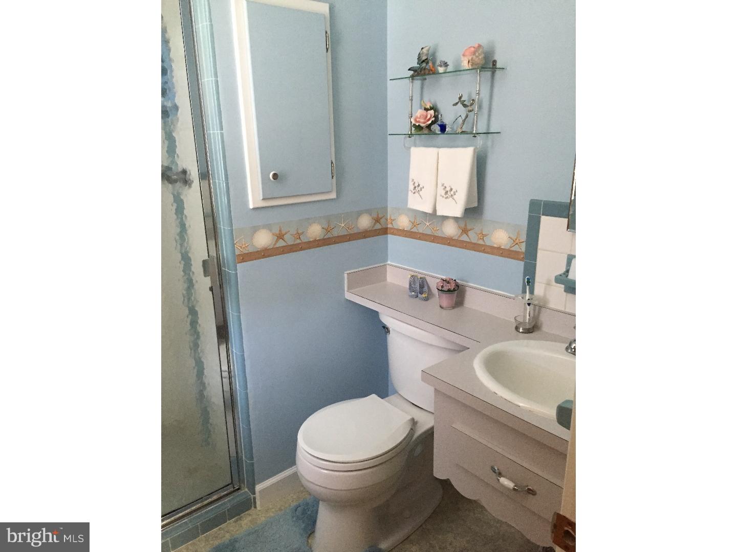 11869 Sewell Road Philadelphia, PA 19116 - Photo 11 of 18 Master Bathroom
