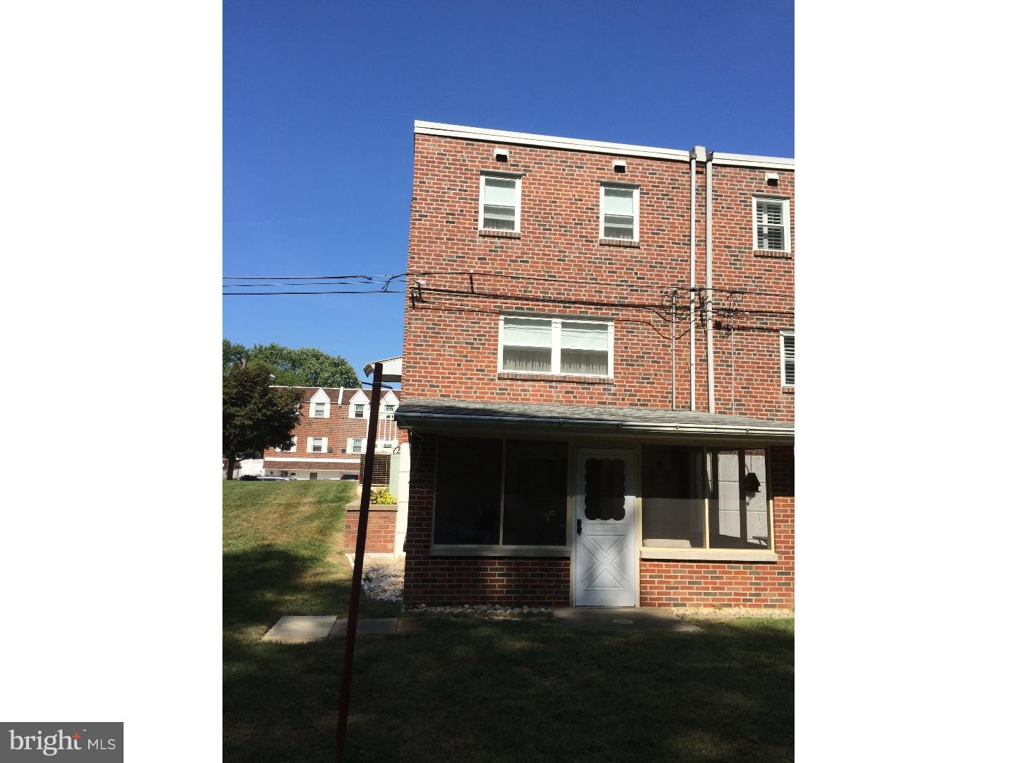 11869 Sewell Road Philadelphia, PA 19116 - Photo 5 of 18 Exterior Back