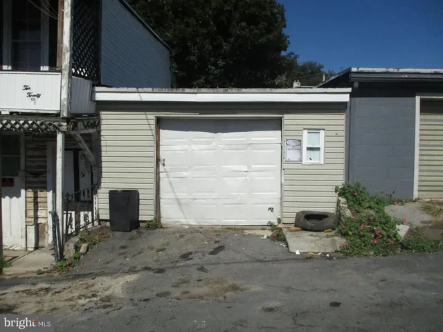 $69,900 | 1017 Laurel Boulevard, Pottsville, PA 17901