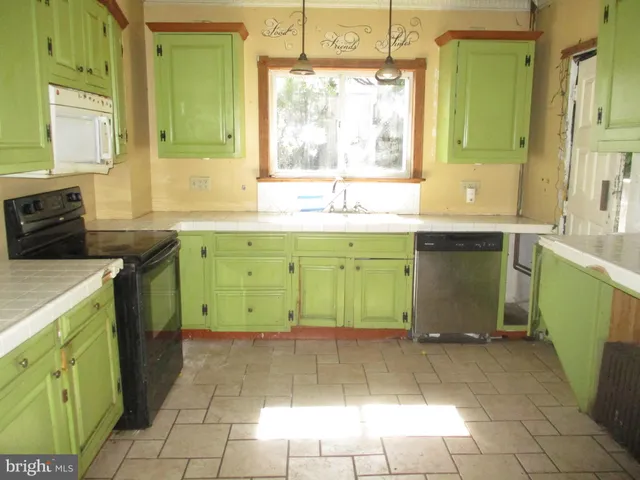 $69,900 | 1017 Laurel Boulevard, Pottsville, PA 17901