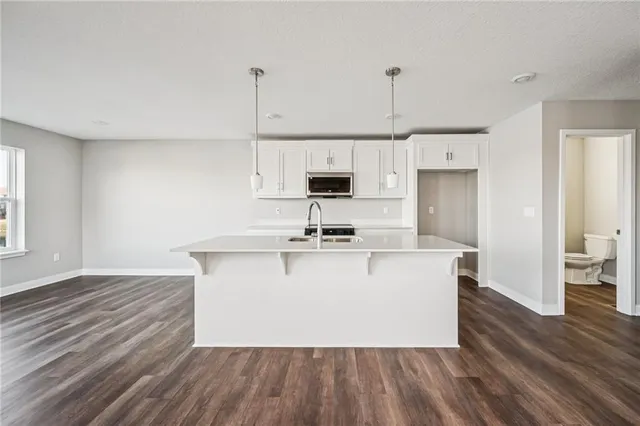 $2,800 | 8736 Southwest Brickell Drive, Blue Springs, MO 64064