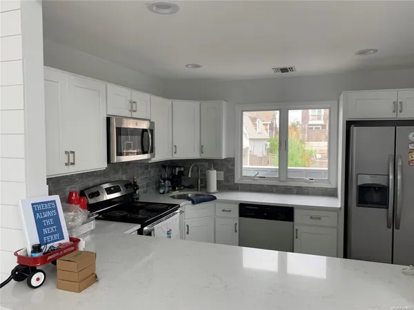 $7,500 | 187 Cottage Walk, Ocean Beach, NY 11770