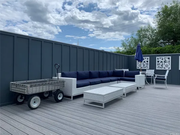 $7,500 | 187 Cottage Walk, Ocean Beach, NY 11770