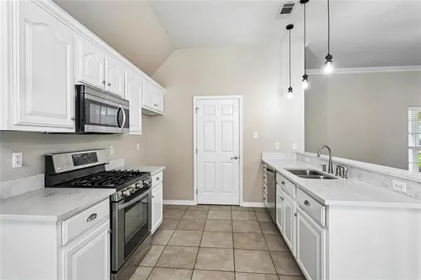 $2,100 | 114 Lazy Creek Drive, Mandeville, LA 70471