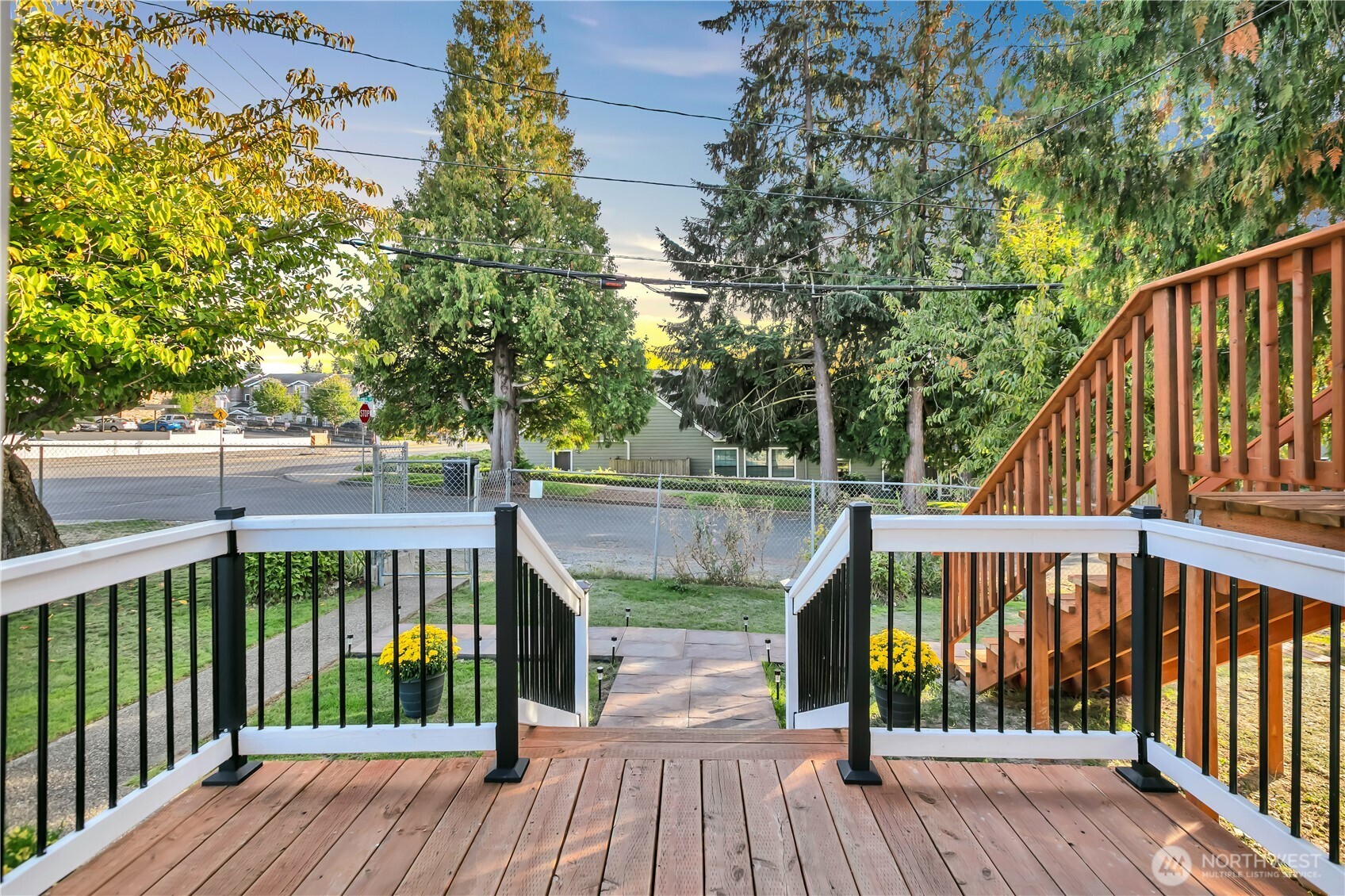 7656 Pacific Avenue Tacoma, WA 98408 - Photo 12 of 40