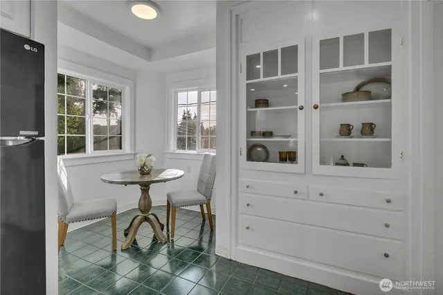 $849,999 | 7656 Pacific Avenue, Tacoma, WA 98408