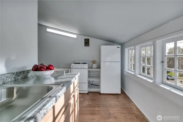 $849,999 | 7656 Pacific Avenue, Tacoma, WA 98408